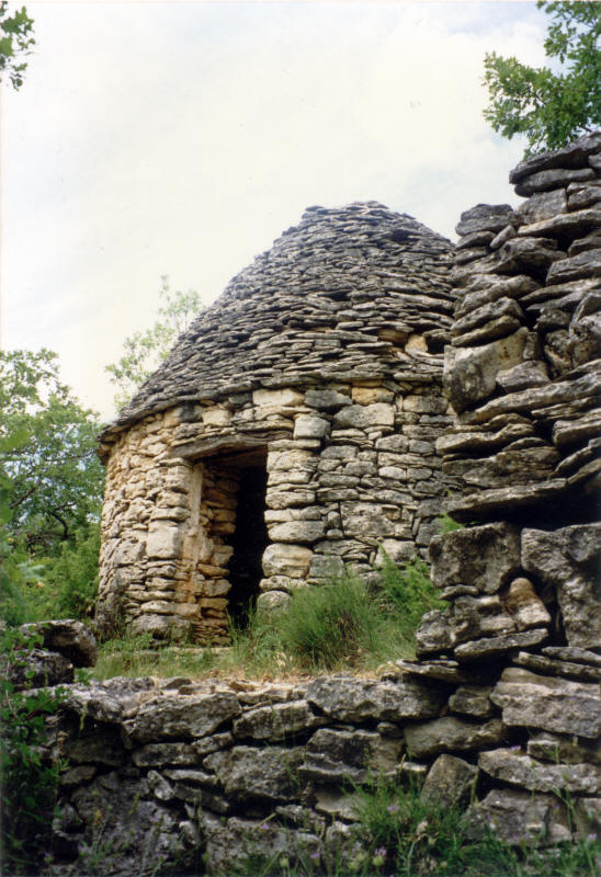 Cabane des Eyroussiers à Mane, photographiée par Jean Laffitte vers 2000.